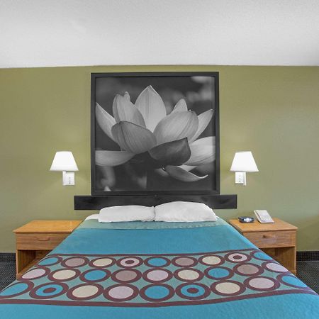 Super 8 by Wyndham Dunn Motel Bagian luar foto