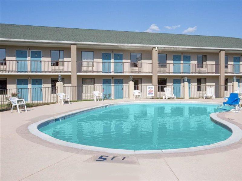 Super 8 by Wyndham Dunn Motel Bagian luar foto