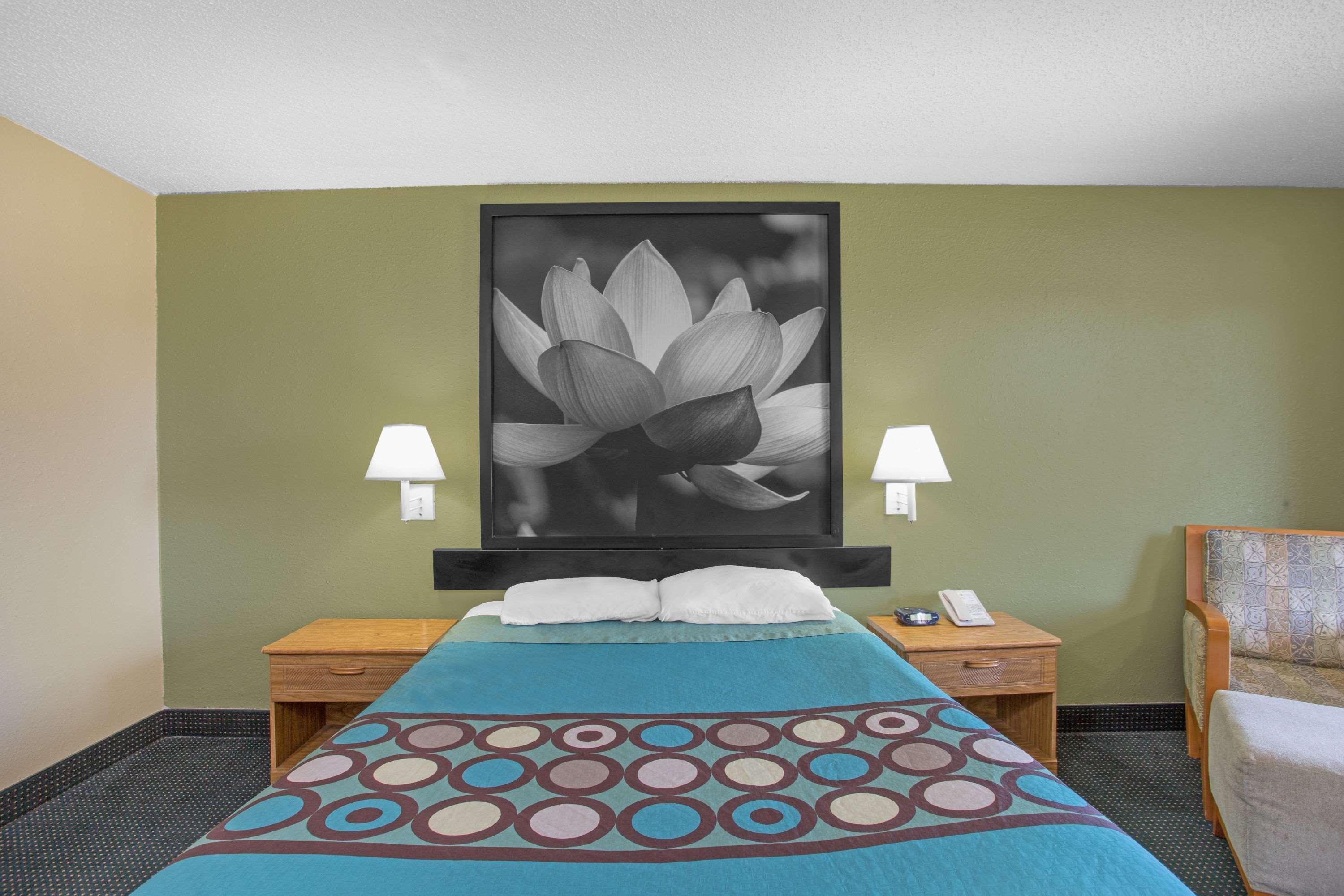 Super 8 by Wyndham Dunn Motel Bagian luar foto