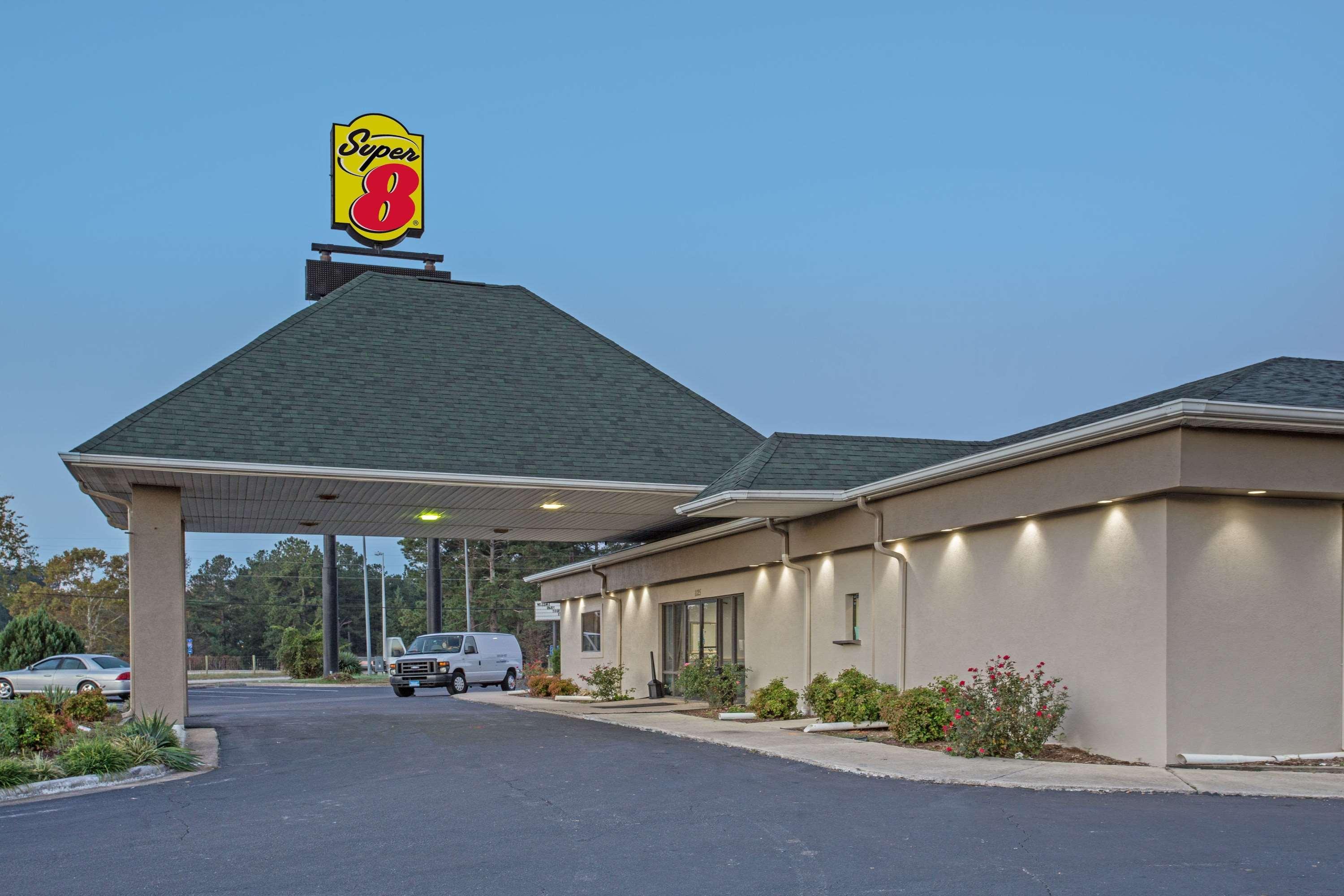 Super 8 by Wyndham Dunn Motel Bagian luar foto