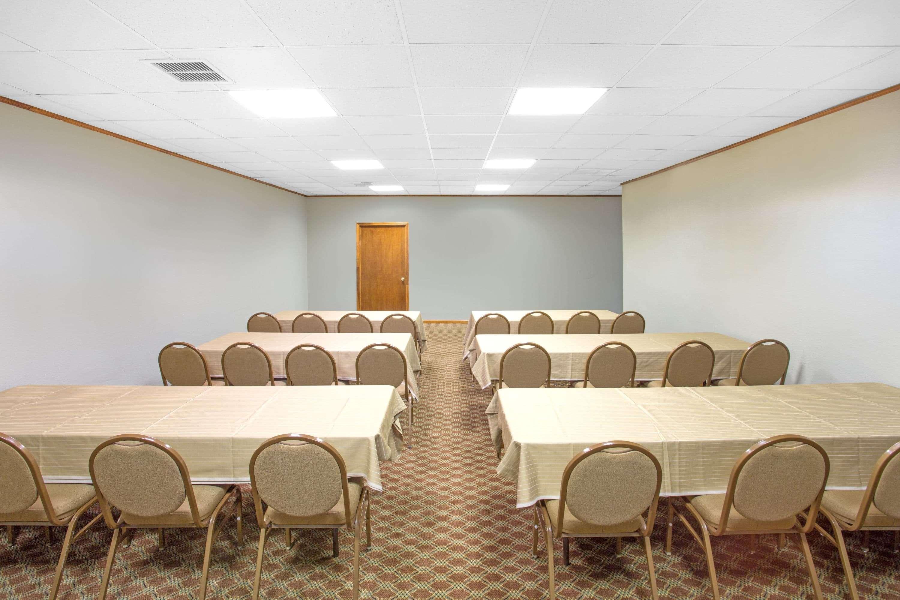 Super 8 by Wyndham Dunn Motel Bagian luar foto